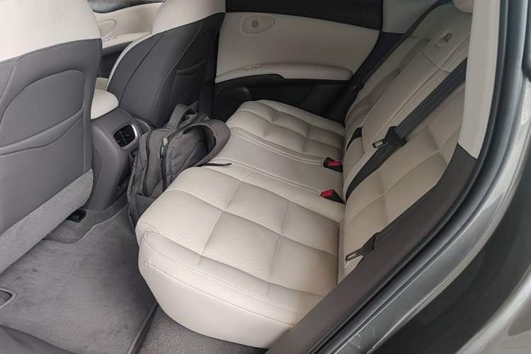 Used IM LS6 2023 Max Standard Edition Left Rear Seat