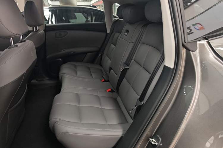 Used IM LS6 2023 Max Standard Edition Left Rear Seat