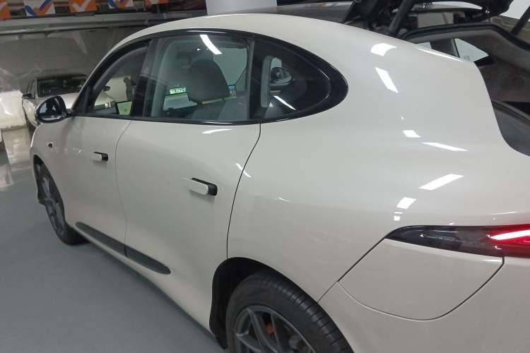 Used IM LS6 2023 Max Long-Range Version Left Side