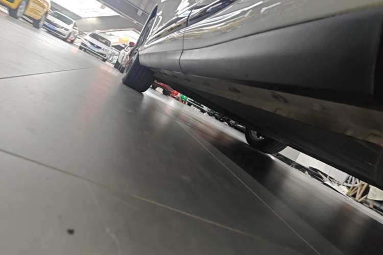 Used IM LS6 2023 Max Standard Edition Left Side Sill