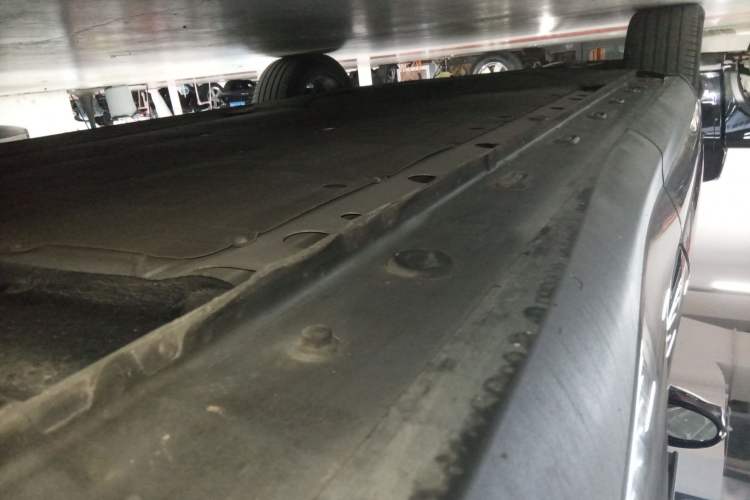 Used IM LS6 2023 Max Standard Edition Left Side Sill
