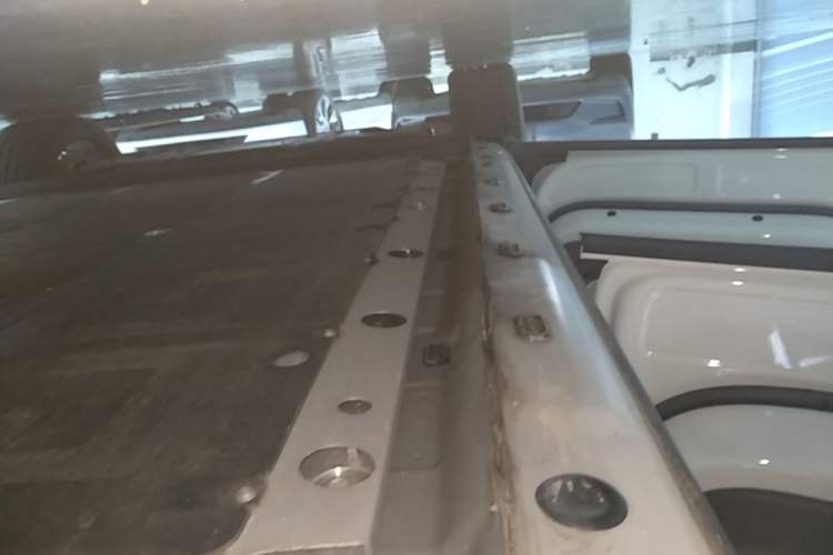 Used IM LS6 2023 Max Standard Edition Left Side Sill