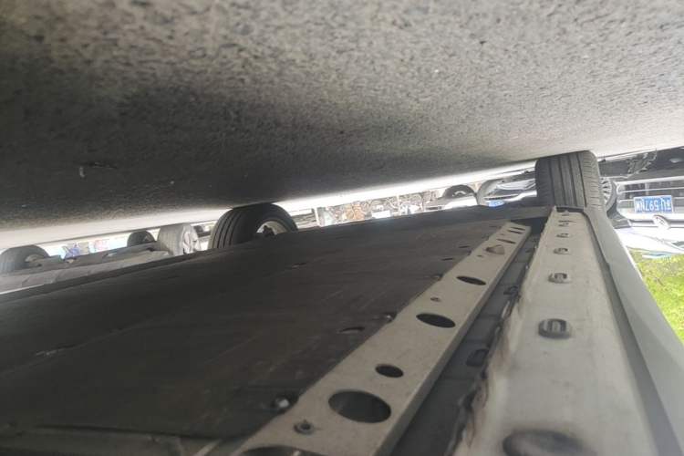 Used IM LS6 2023 Max Long-Range Version Left Side Sill