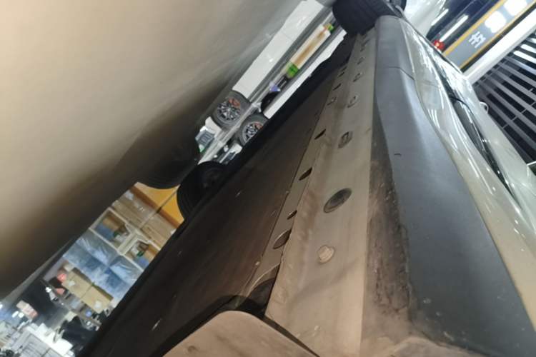 Used IM LS6 2023 Max Standard Edition Left Side Sill