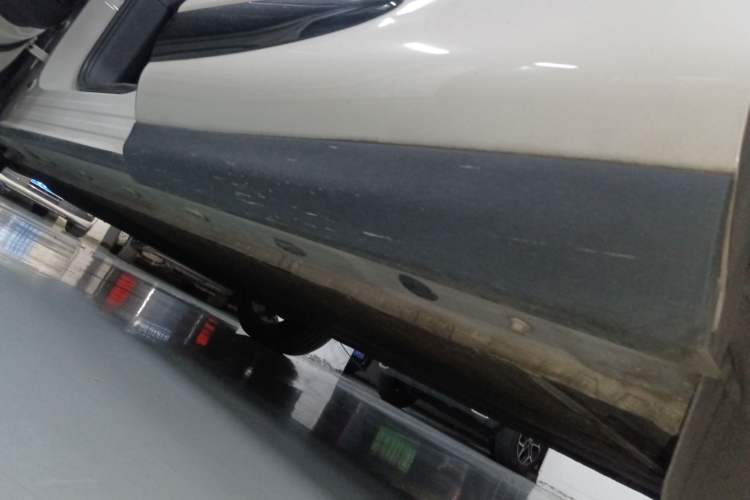 Used IM LS6 2023 Max Long-Range Version Left Side Sill