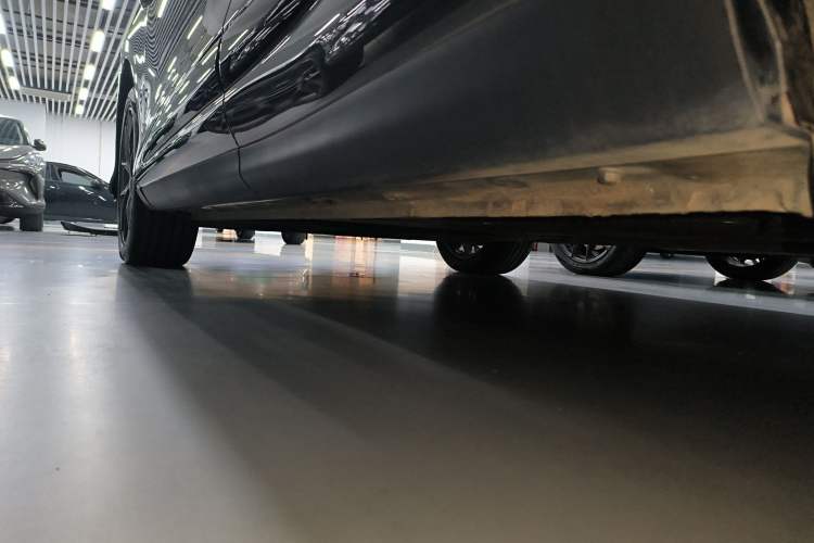 Used IM LS6 2023 Max Standard Edition Left Side Sill