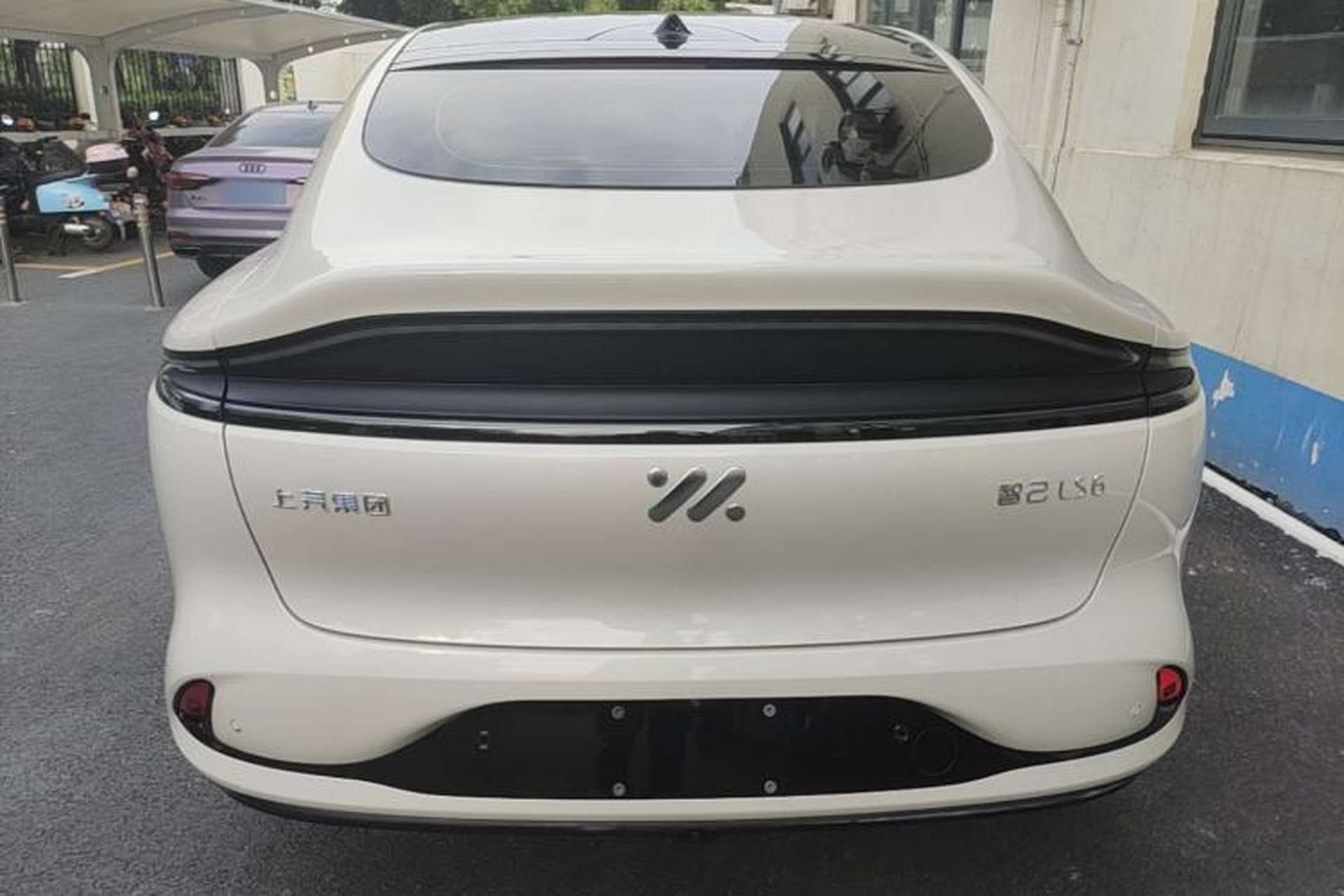 Used IM LS6 2023 Max Standard Edition Rear
