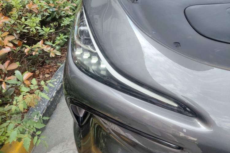 Used IM LS6 2023 Max Standard Edition Right Front Headlight