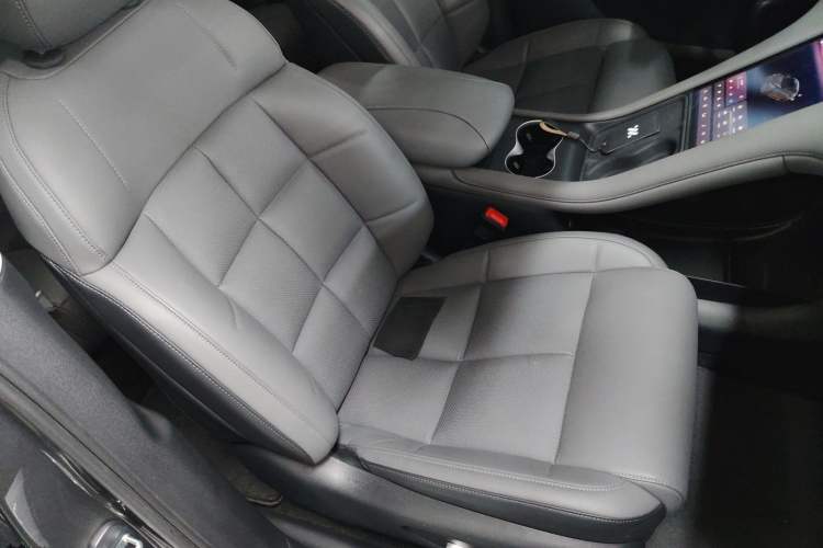 Used IM LS6 2023 Max Long-Range Version Right Front Seat
