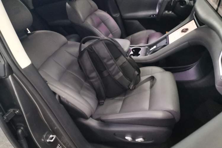 Used IM LS6 2023 Max Standard Edition Right Front Seat