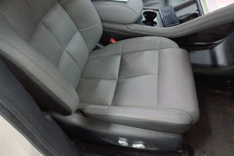 Used IM LS6 2023 Max Long-Range Version Right Front Seat