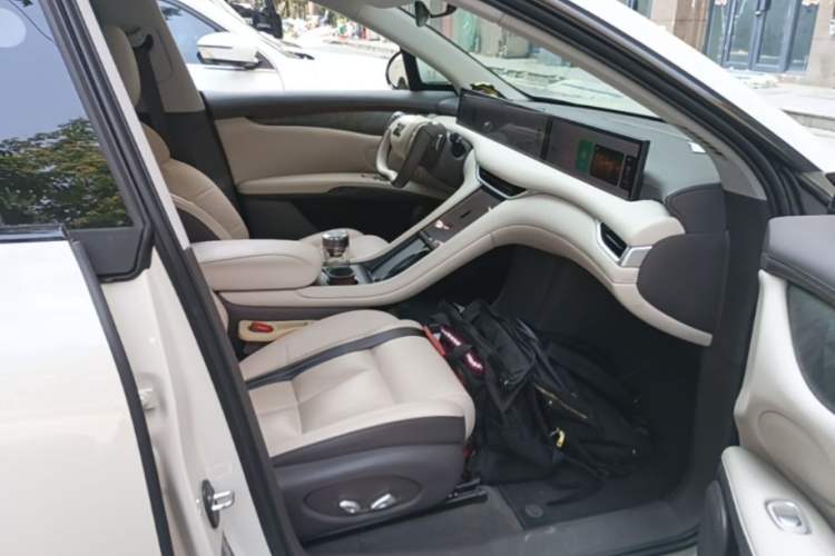 Used IM LS6 2023 Max Standard Edition Right Front Seat