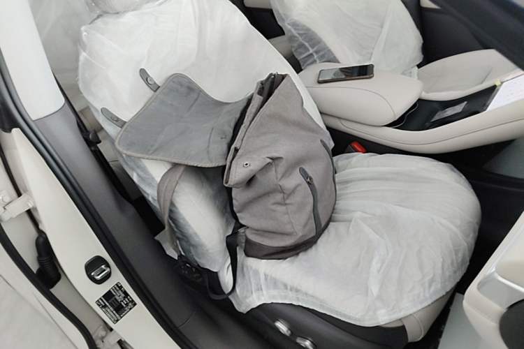 Used IM LS6 2023 Max Standard Edition Right Front Seat