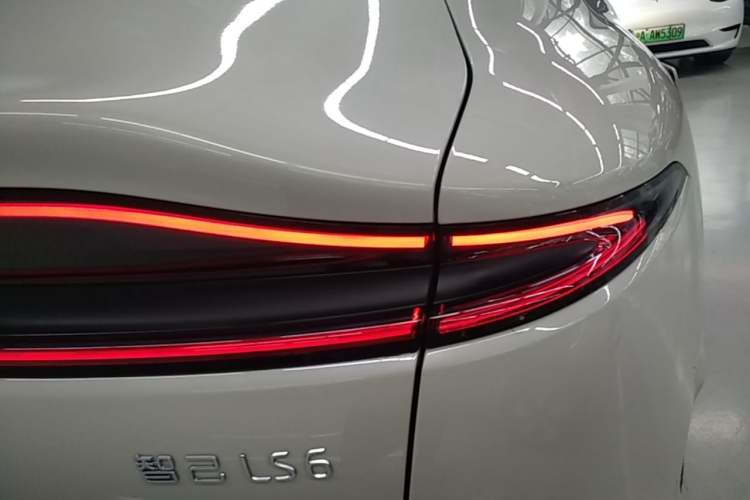 Used IM LS6 2023 Max Standard Edition Right Rear Taillight