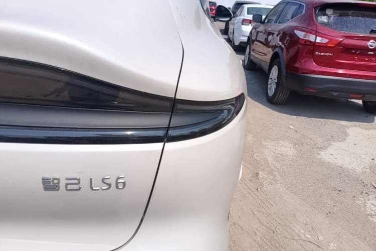 Used IM LS6 2023 Max Standard Edition Right Rear Taillight