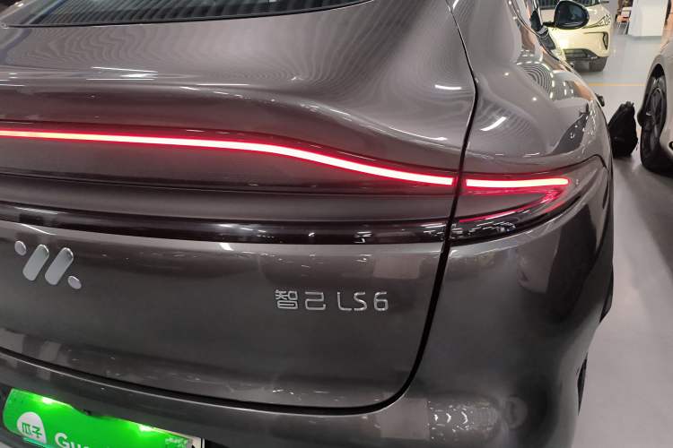 Used IM LS6 2023 Max Standard Edition Right Rear Taillight