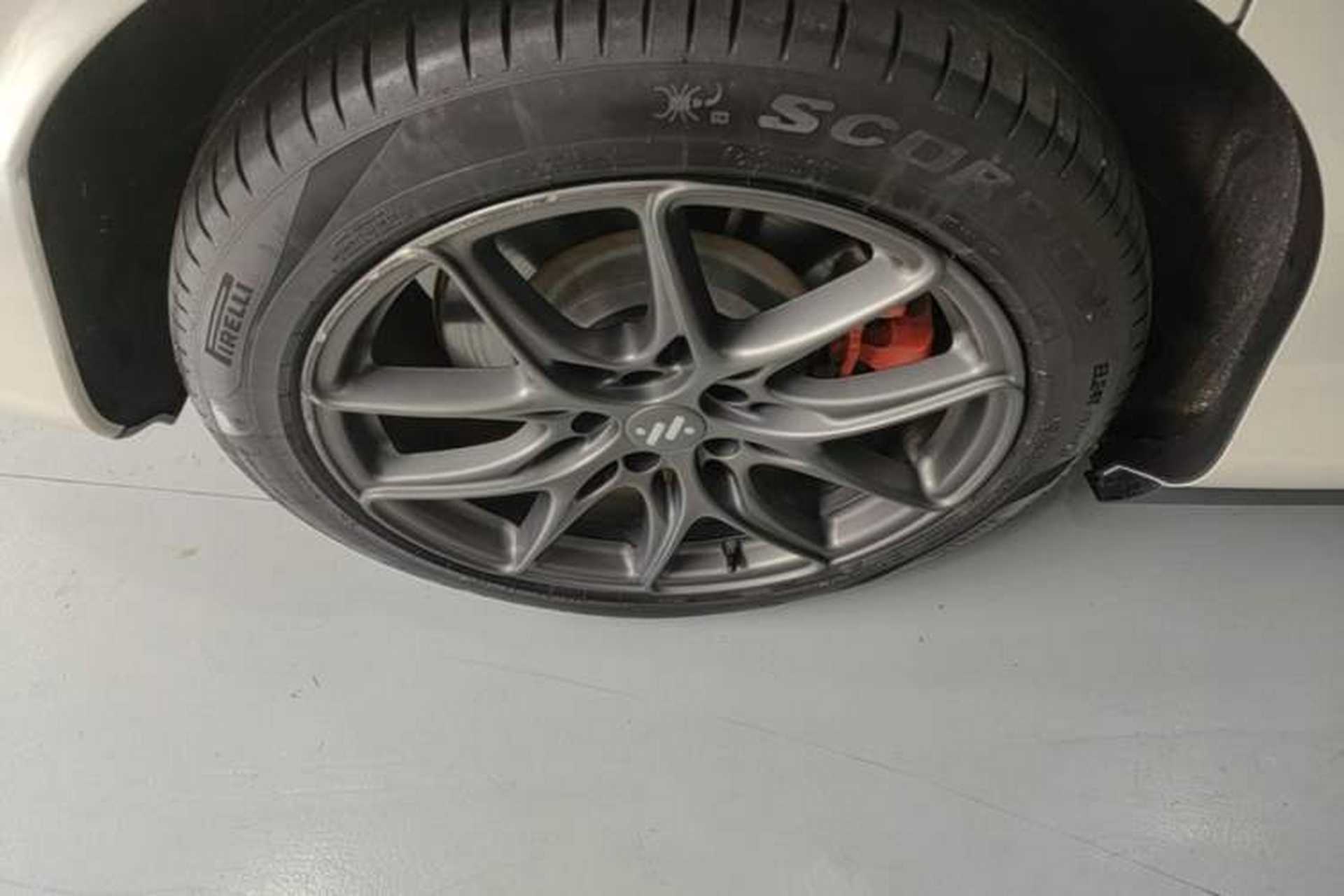 Used IM LS6 2023 Max Enhanced Performance Edition Right Rear Wheel Hub