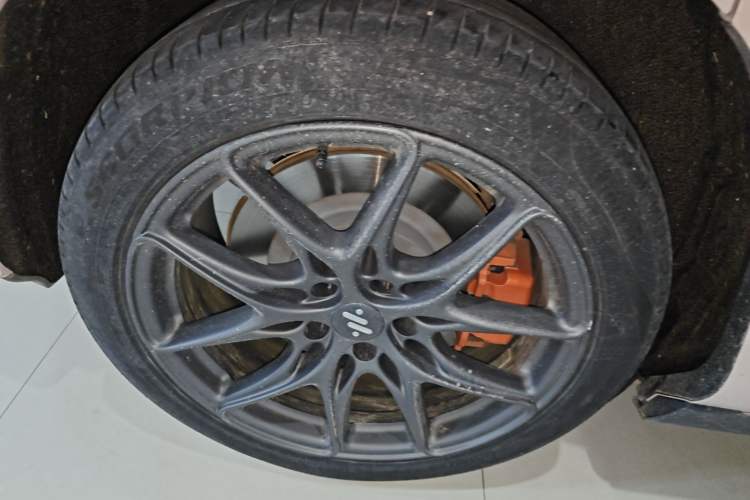 Used IM LS6 2023 Max Standard Edition Right Rear Wheel Hub