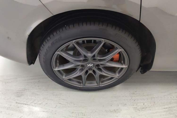 Used IM LS6 2023 Max Standard Edition Right Rear Wheel Hub