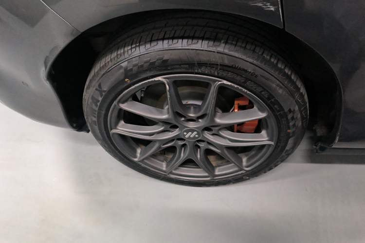 Used IM LS6 2023 Max Standard Edition Right Rear Wheel Hub