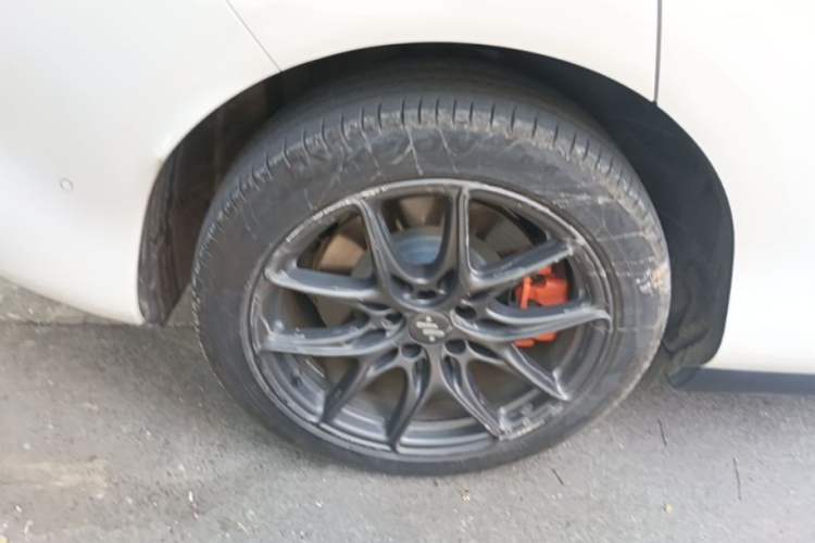 Used IM LS6 2023 Max Standard Edition Right Rear Wheel Hub