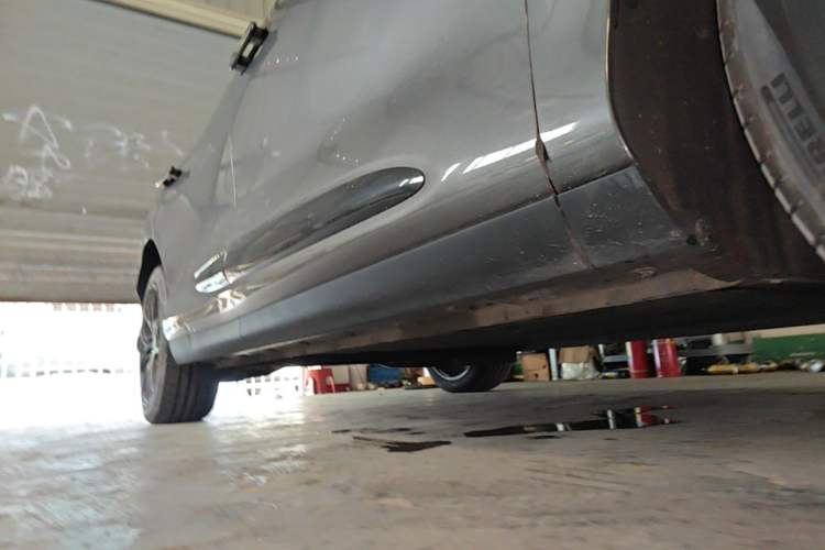 Used IM LS6 2023 Max Standard Edition Right Side Sill