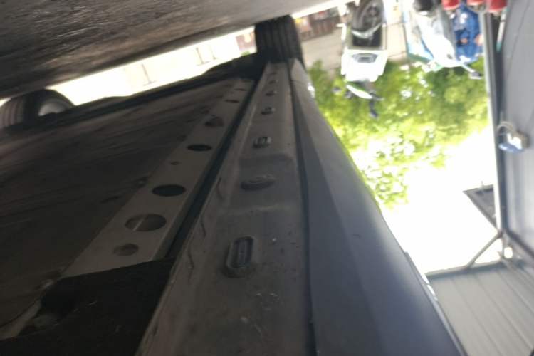 Used IM LS6 2023 Max Long-Range Version Right Side Sill