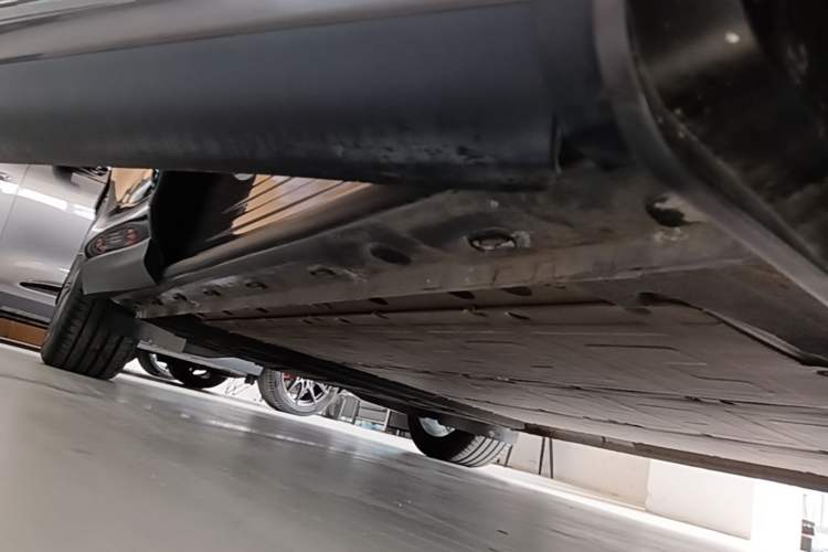 Used IM LS6 2023 Max Standard Edition Right Side Sill