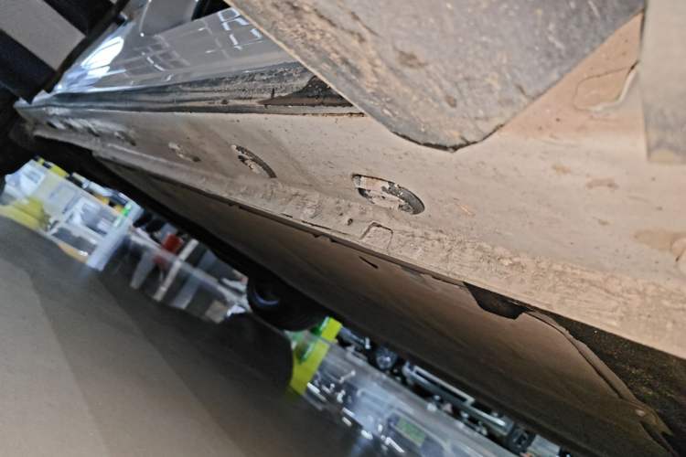 Used IM LS6 2023 Max Standard Edition Right Side Sill