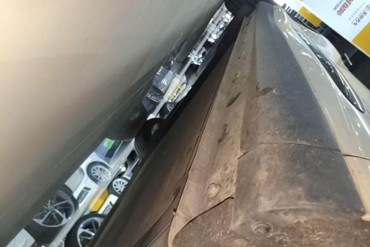 Used IM LS6 2023 Max Standard Edition Right Side Sill