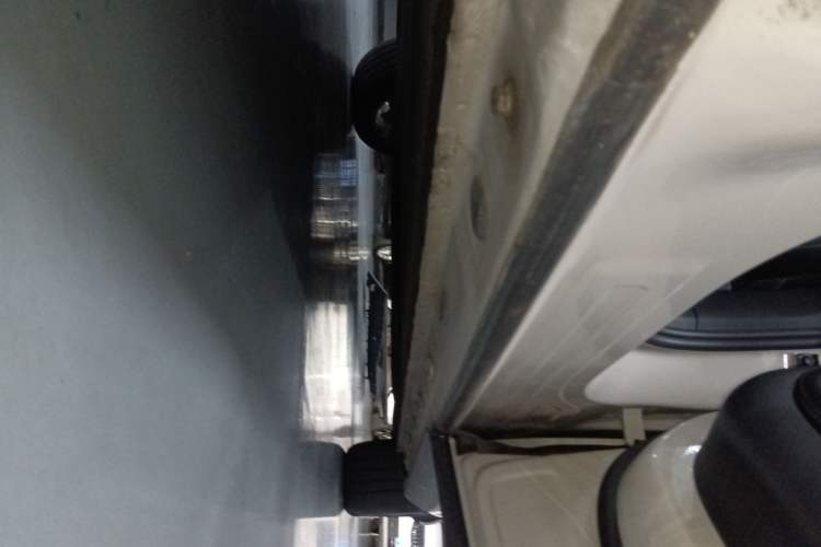 Used IM LS6 2023 Max Long-Range Version Right Side Sill