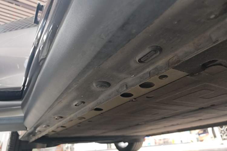 Used IM LS6 2023 Max Standard Edition Right Side Sill