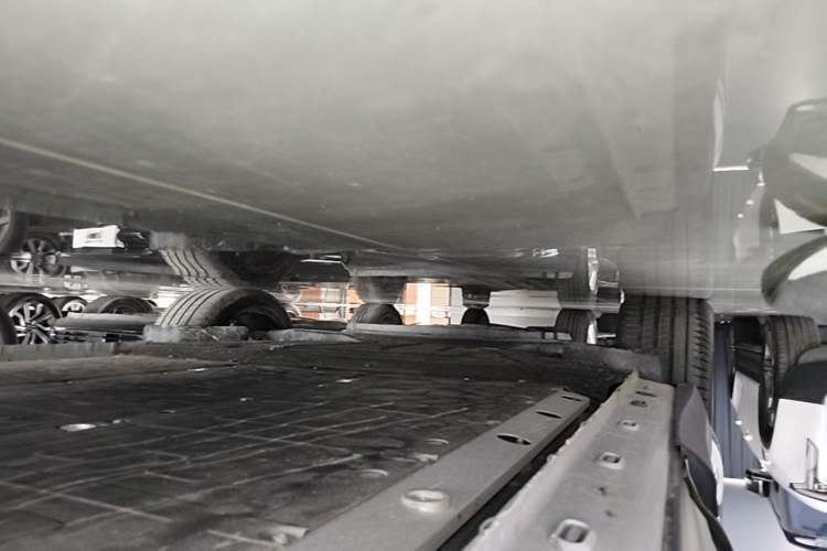 Used IM LS6 2023 Max Standard Edition Right Side Sill