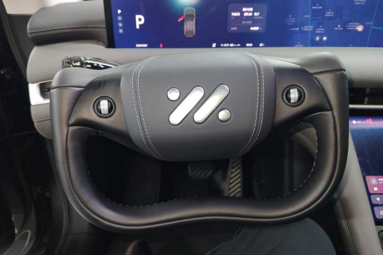 Used IM LS6 2023 Max Long-Range Version Steering Wheel