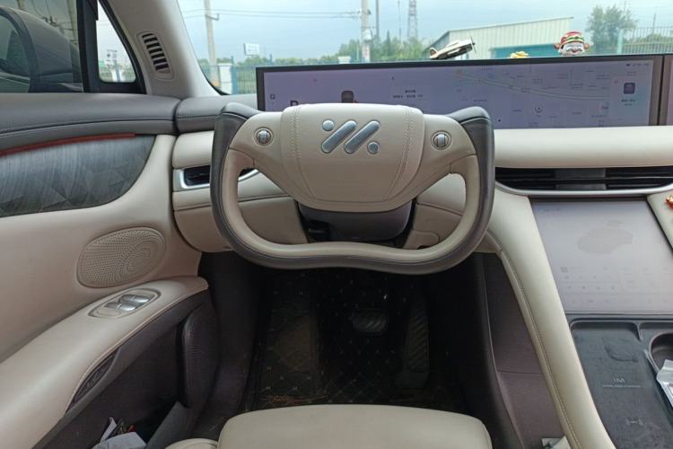 Used IM LS6 2023 Max Standard Edition Steering Wheel