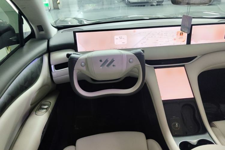Used IM LS6 2023 Max Standard Edition Steering Wheel