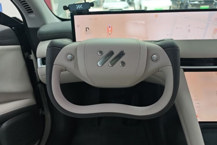 Used IM LS6 2023 Max Standard Edition Steering Wheel