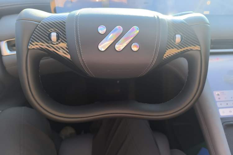 Used IM LS6 2023 Max Standard Edition Steering Wheel