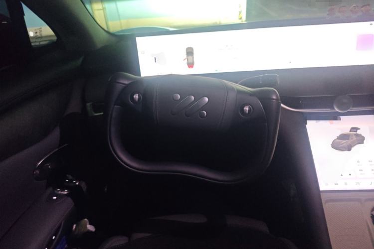 Used IM LS6 2023 Max Standard Edition Steering Wheel