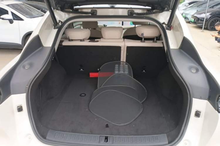 Used IM LS6 2023 Max Standard Edition Trunk