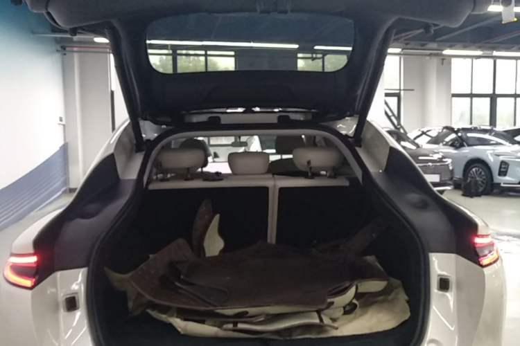 Used IM LS6 2023 Max Standard Edition Trunk