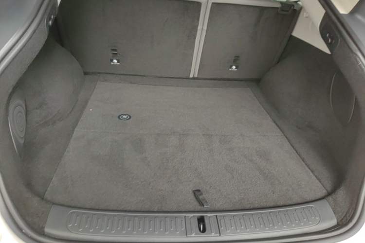 Used IM LS6 2023 Max Enhanced Performance Edition Trunk