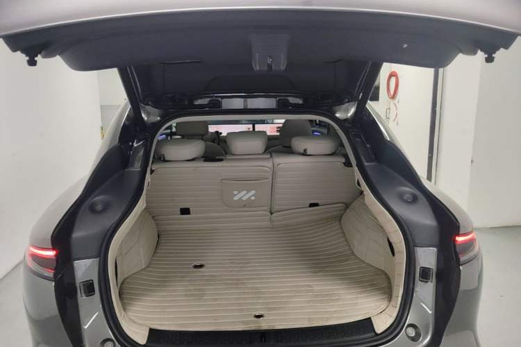 Used IM LS6 2023 Max Standard Edition Trunk