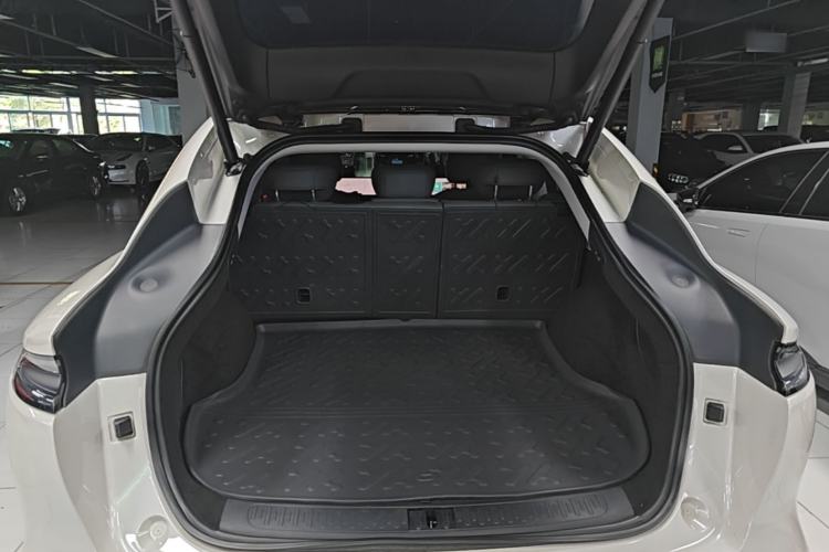 Used IM LS6 2023 Max Enhanced Performance Edition Trunk