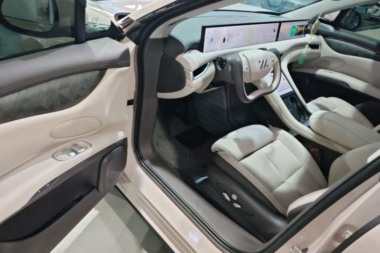 Used IM LS6 2023 Max Standard Edition Driver Seat