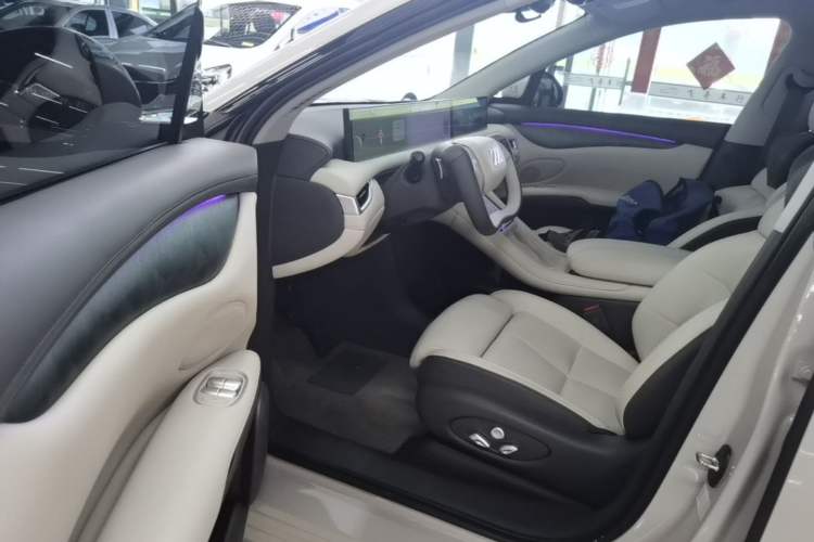 Used IM LS6 2023 Max Standard Edition Driver Seat