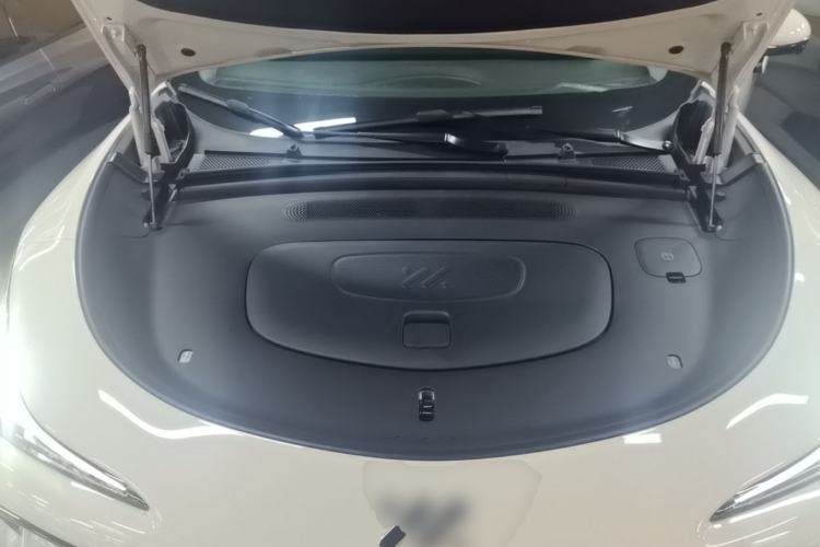 Used IM LS6 2023 Max Long-Range Version Engine Bay