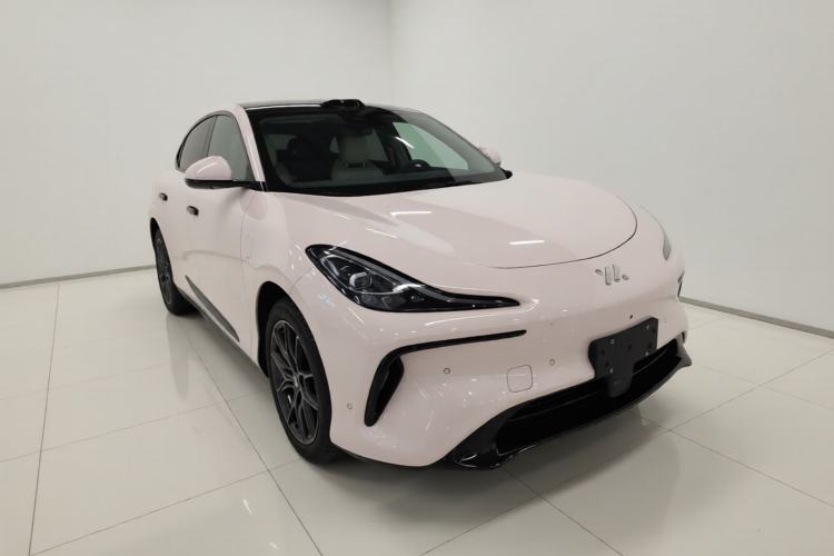 Used IM LS6 2023 Max Standard Edition Front Right 45 Deg