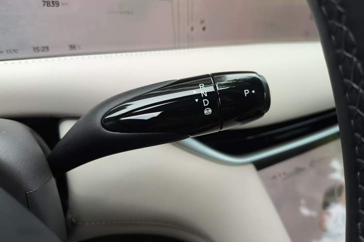 Used IM LS6 2023 Max Enhanced Performance Edition Gear Lever