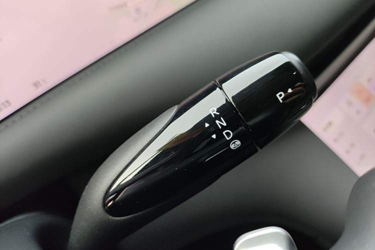 Used IM LS6 2023 Max Standard Edition Gear Lever